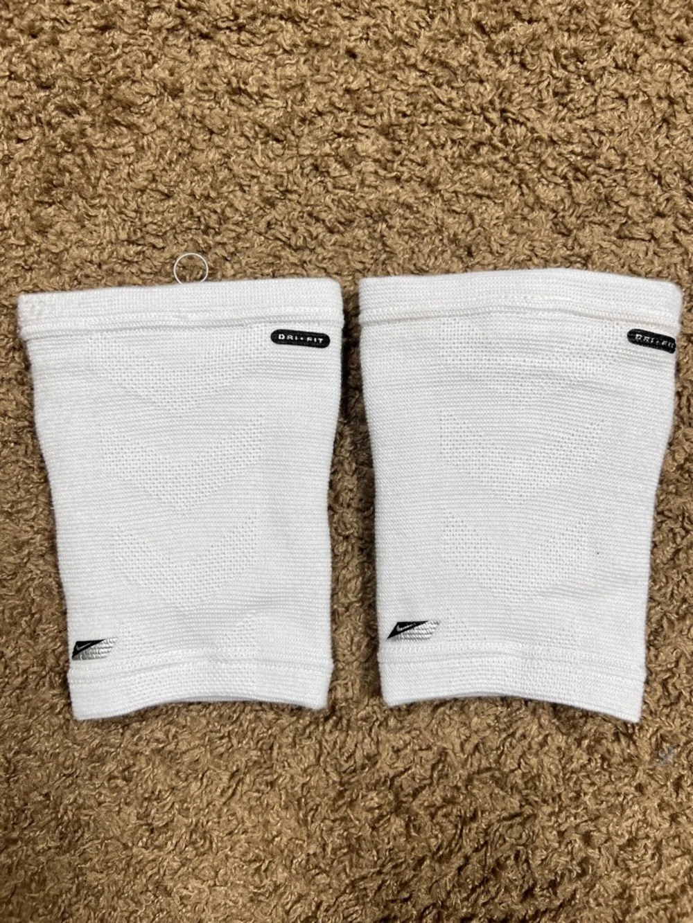 Nike Essential Volleyball Kneepads, Size XS/S - Picture 2 of 5